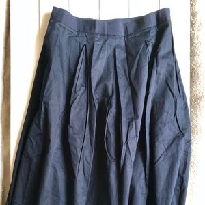 LOFT pleated navy skirt